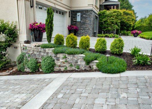 What is the Difference Between Landscaping and Hardscaping? 